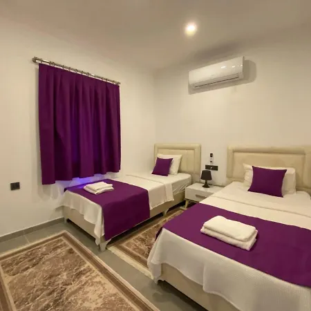 Remarkable With Jacuzzi, Private Pool And Backyard In Fethiye 빌라 Kargı